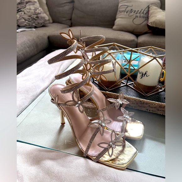 Windsor Butterfly Kiss Metallic Stilleto Heels Gold - Picture 4 of 4